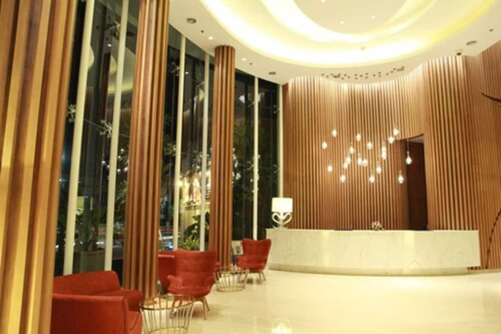 Soll Marina Hotel Serpong Esterno foto