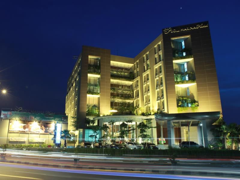 Soll Marina Hotel Serpong Esterno foto